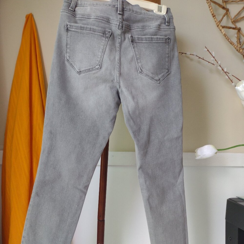 Kensie Gray jeans new with tags